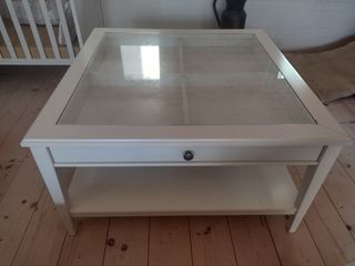 Mesa Ikea centró