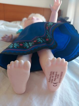 Muñeca Frozen Disney y Monedero