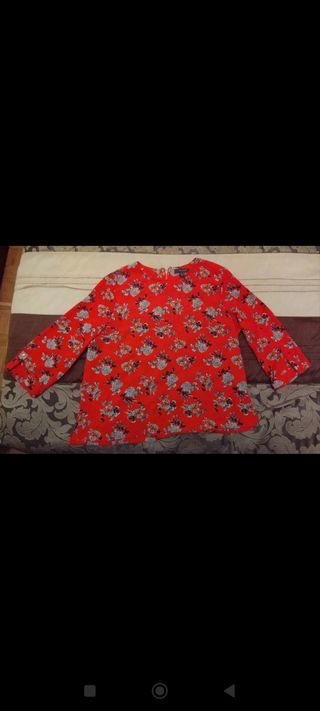 REGALO Blusa flores 46