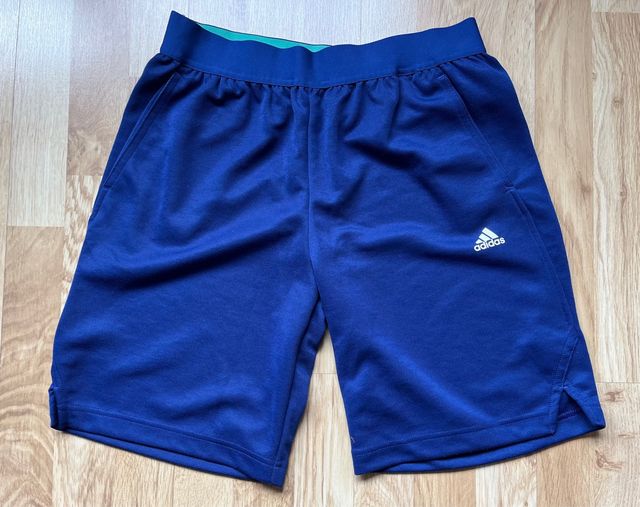 Pantalón corto deporte Adidas Talla 176