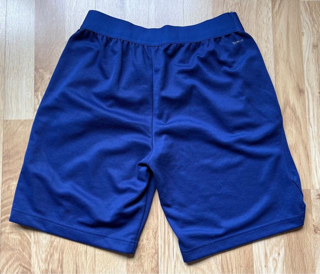 Pantalón corto deporte Adidas Talla 176