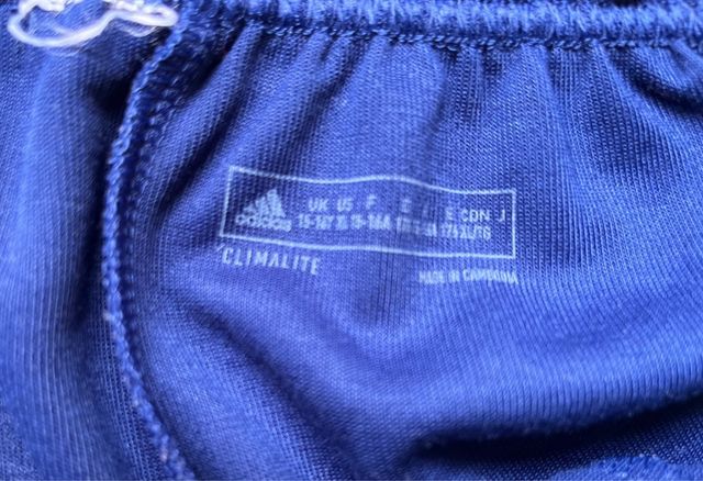 Pantalón corto deporte Adidas Talla 176