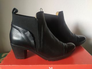Botines piel.