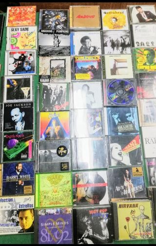 Vinilo & VHS & DVD & CD.