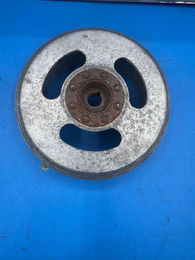 Guzzi plato magnetico encendido