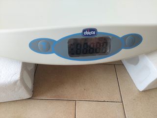 Bilancia digitale per neonati