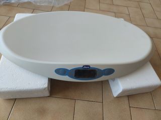 Bilancia digitale per neonati