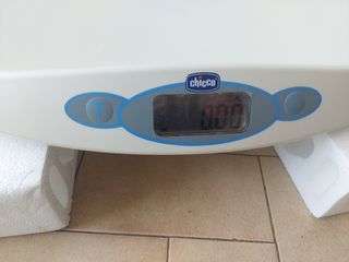 Bilancia digitale per neonati