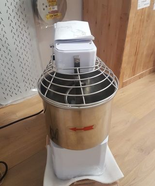 AMASADORA ESPIRAL 10 LITROS EXTREME