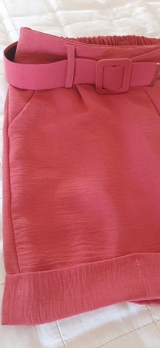 Only pantaloncino e maglietta