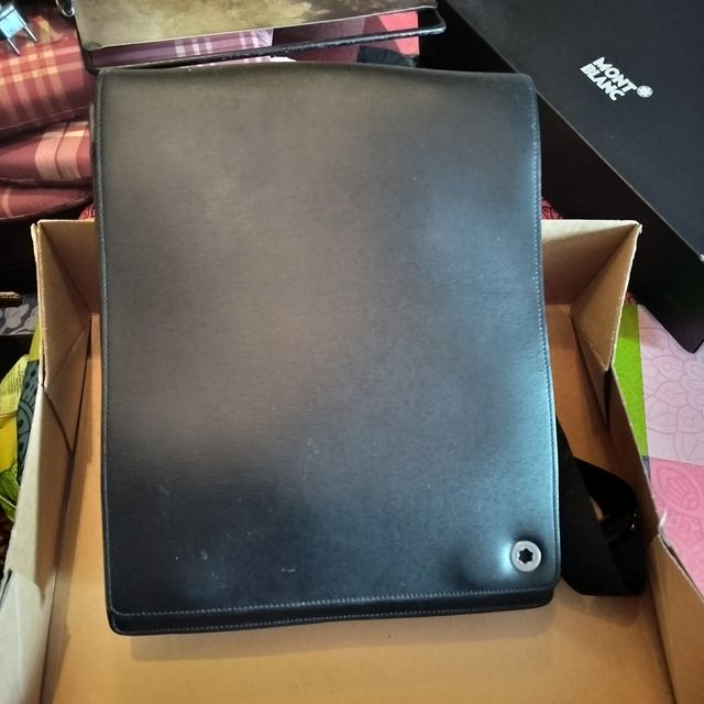 Bolso Montblanc caballero
SUPER REBAJAS !!!