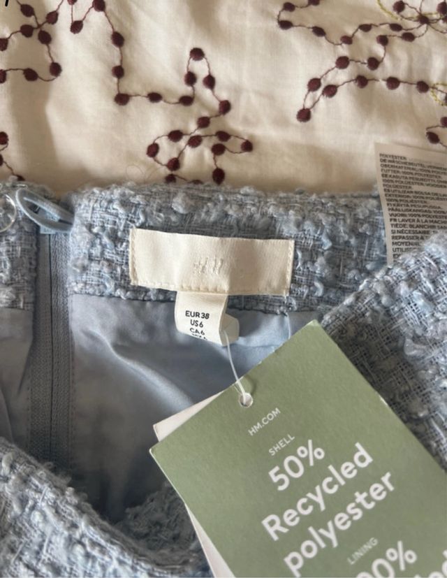 Falda azul claro hym