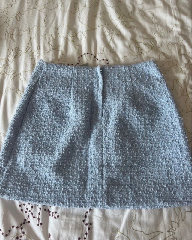 Falda azul claro hym
