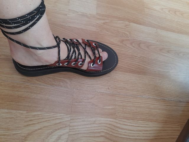 Sandalias cuero bimba y lola