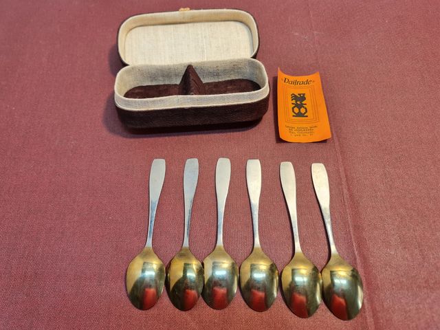 Set Vintage Riga 6 cucharas acero de los 80