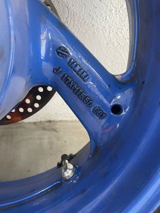 Rueda trasera Yamaha YZF 750