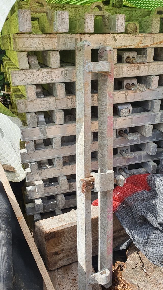 Carros esten aluminio