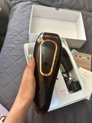 DEPILADORA IPL (LUZ PULSADA)