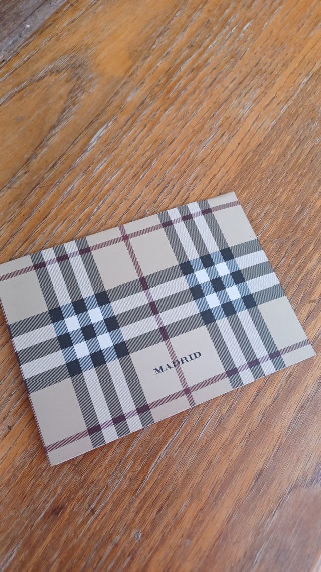BURBERRY MAPA MADRID