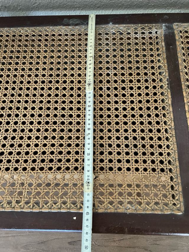 SOFA VINTAGE. DE REJILLA. LLEVO A DOMICILIO