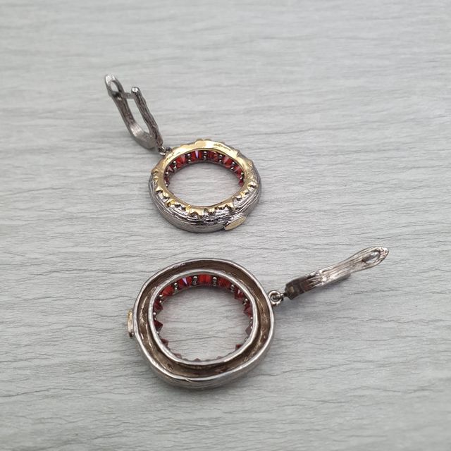 Pendientes plata 925 circonitas rojas invertidas