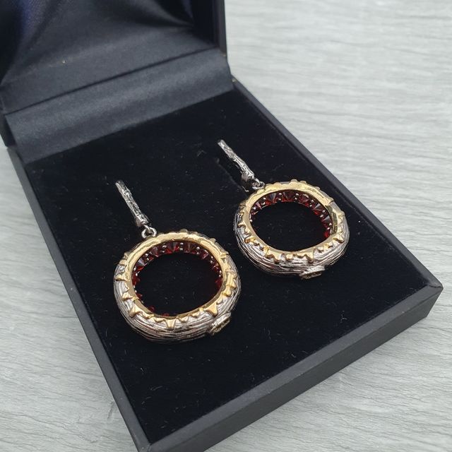 Pendientes plata 925 circonitas rojas invertidas