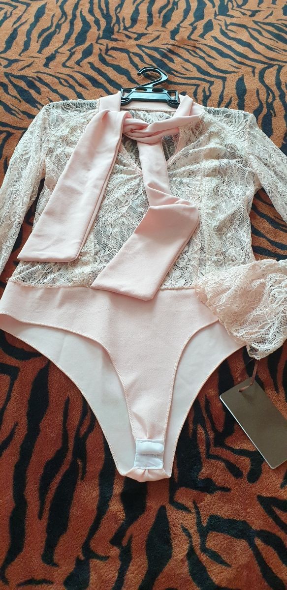 Body sin estrenar de (blonda)