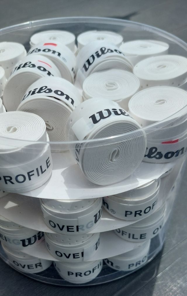 Overgrips blancos perforados