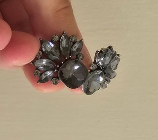 Pendientes negros brillantes