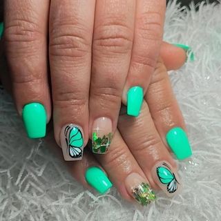 Uñas manicura a domicilio oporto