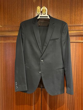 Traje Zara hombre. Chaqueta+Pantalón