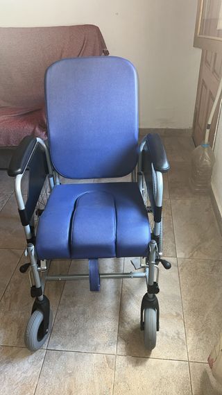 Silla de ruedas wc