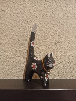 Gato porta anillos madera