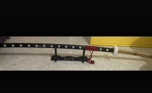 Katana one piece Law