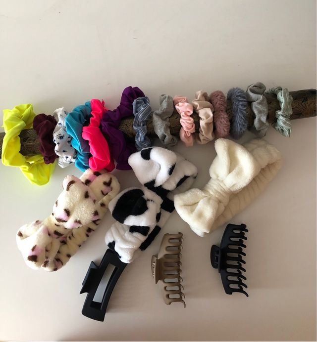 COLETEROS CINTAS Y PINZAS PARA EL PELO