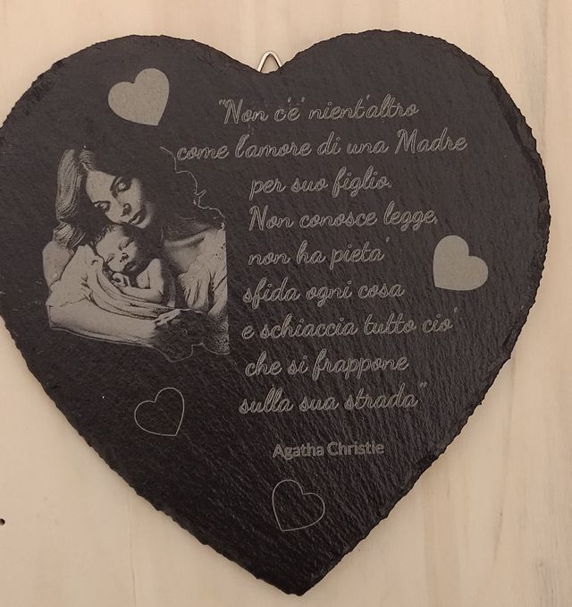 incisione su ardesia per la mamma