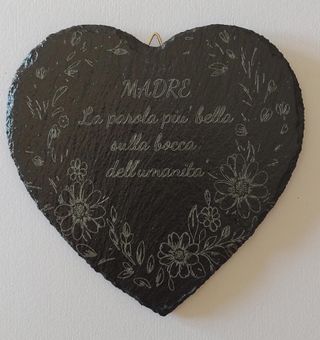 Incisione su ardesia per la mamma