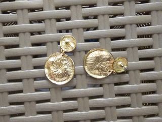 Pendientes redondos dorados