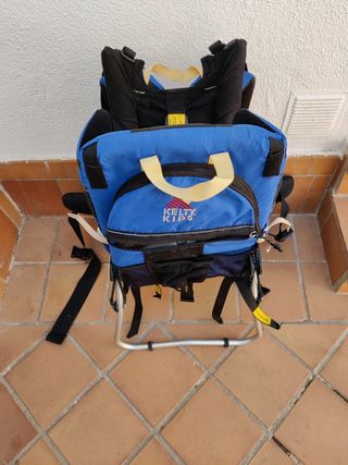 Mochila portabebés senderismo