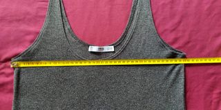 Camiseta tirantes, punto elástico, gris. Nueva. S.