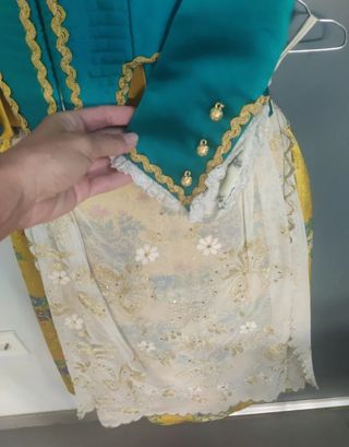 Vestido de fallera para niña