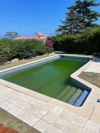 Limpieza y mantenimiento de piscinas