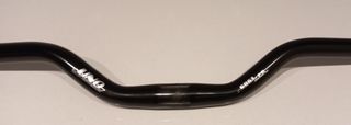 Manillar Kalloy doble altura 25,4x630mm negro.