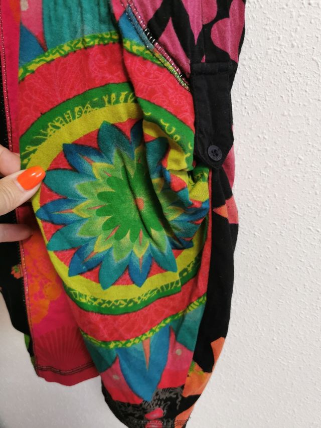 Vestido de niña talla 9-10 años de Desigual.