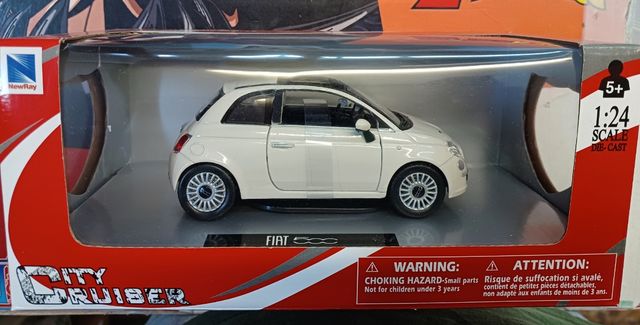 Fiat 500 Bianca 1:24