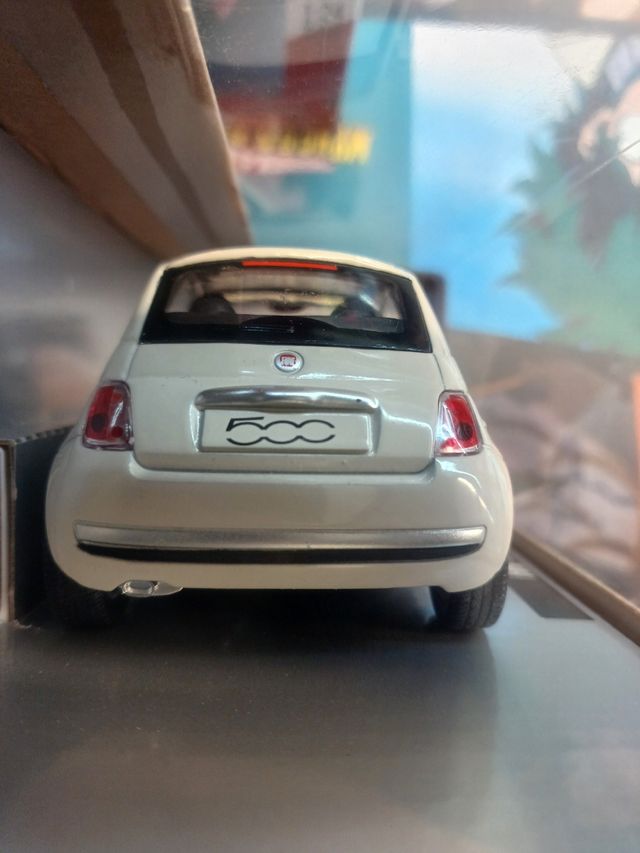 Fiat 500 Bianca 1:24