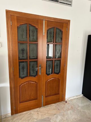 Puertas sapelly color nogal