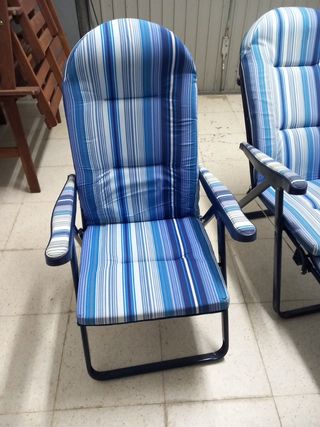 Due lettini da giardino