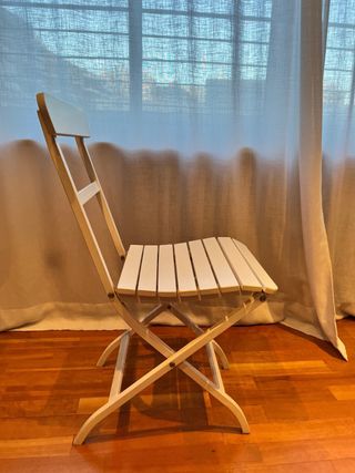 Silla blanca Ikea