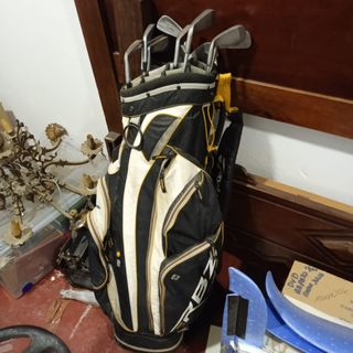 Bolsa y palos de Golf 